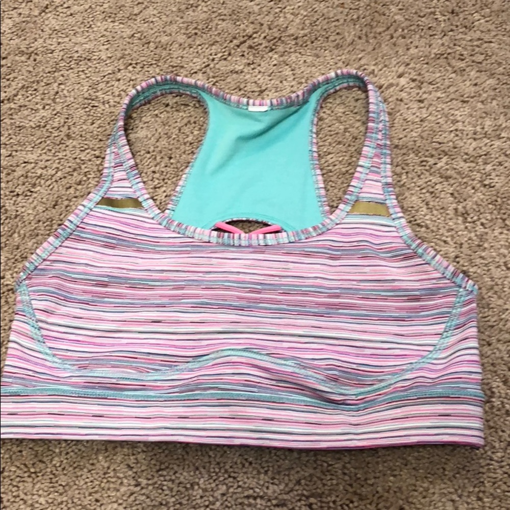 Lululemon sports bra size 8